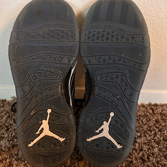 Jordan 6 - Picture 3 of 4